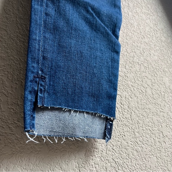 NWOT 7 For All Mankind Ankle Skinny Jeans in Distressed with Daisies, size 26 - Picture 8 of 16